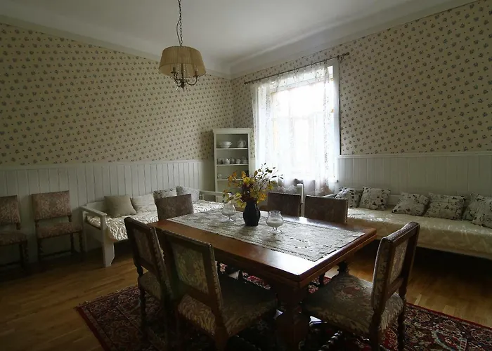 Kuelalistemaja Naissaare