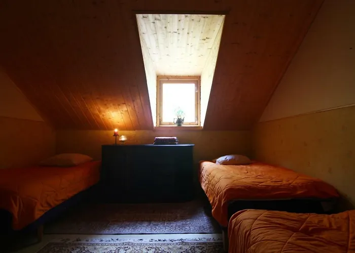 Kuelalistemaja * Naissaare